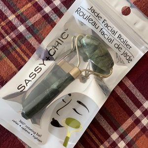 Jade facial roller